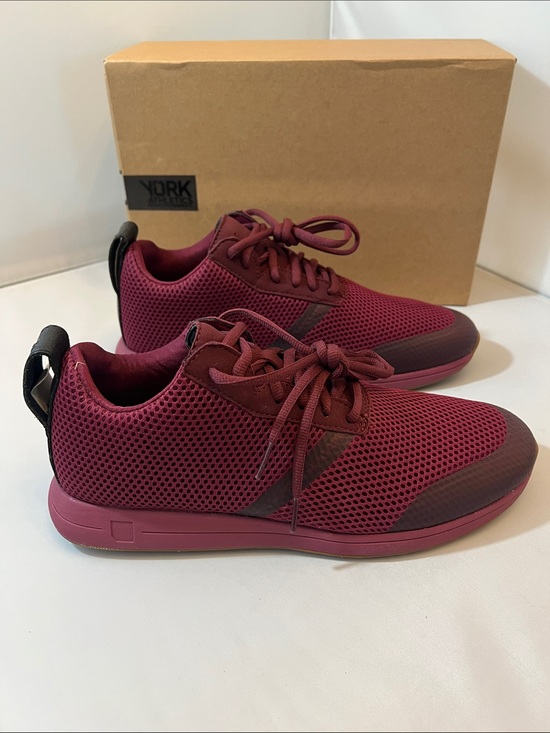 York Athletics The Henry Runner in Burgundy Mesh. Men’s 9.5. NIB main image 10
